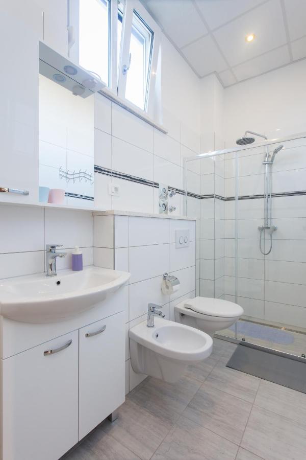 Apartments Villa Japeri Kaštela Chambre photo
