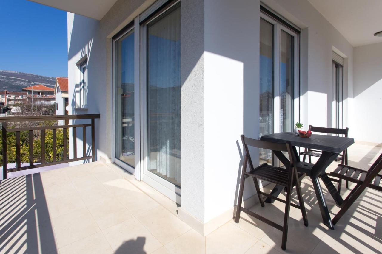 Apartments Villa Japeri Kaštela Extérieur photo